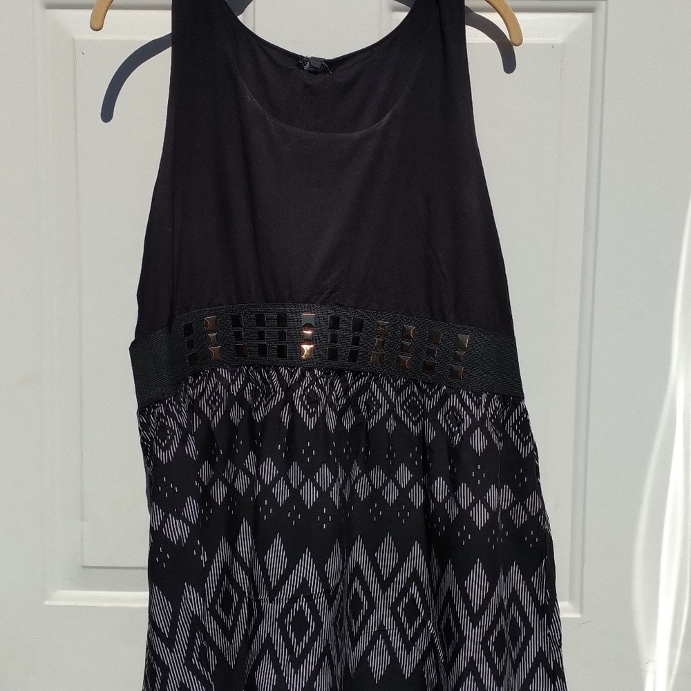 Cute little black dress